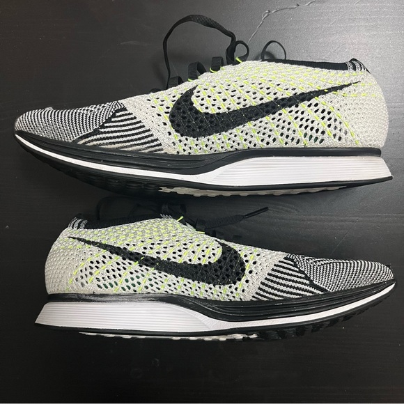 Nike Flyknit Racer in Volt - Men’s Size 7 - Picture 2 of 6